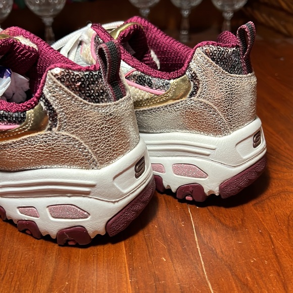 Skechers D’Lites Woman’s size 8.5 Running Shoes - Picture 7 of 12